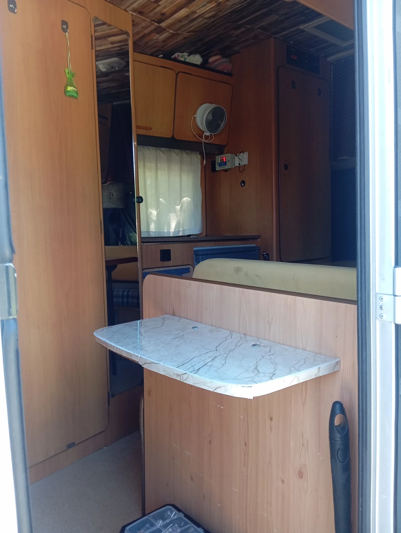 Кемпер Elnagh Ford Transit, снимка 6 - Каравани и кемпери - 56648979
