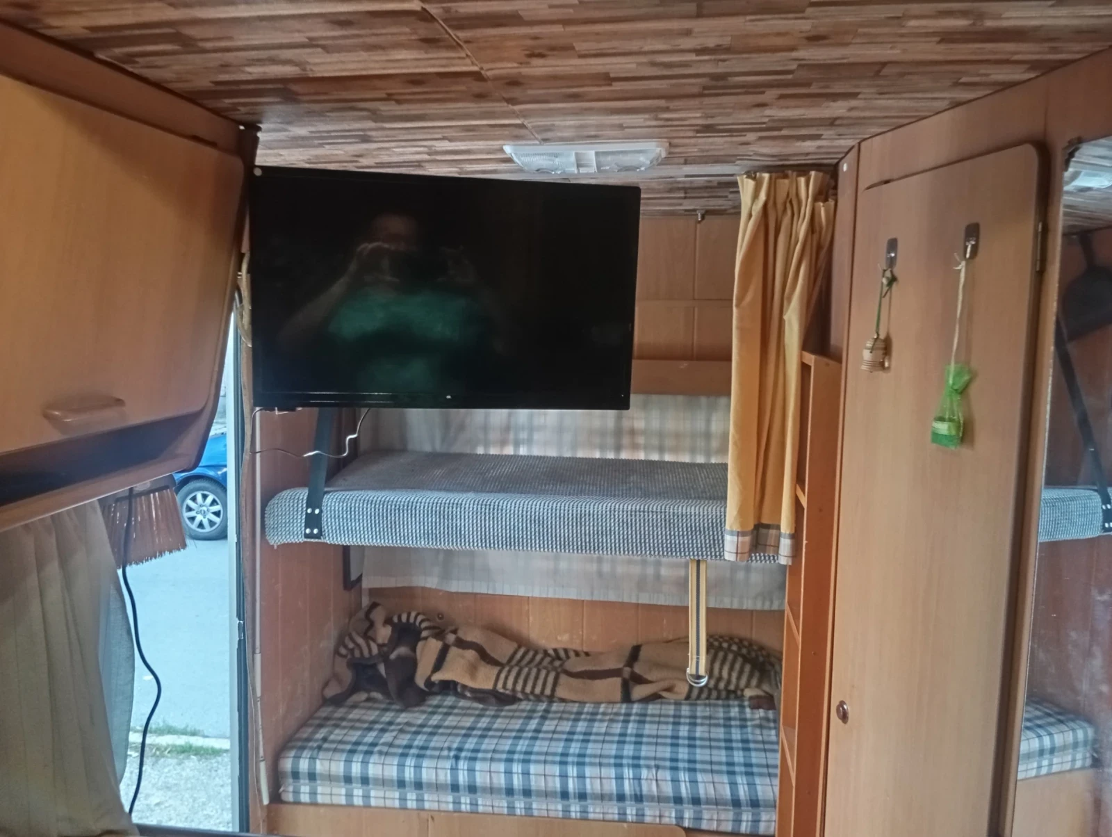Кемпер Elnagh Ford Transit, снимка 11 - Каравани и кемпери - 56648979