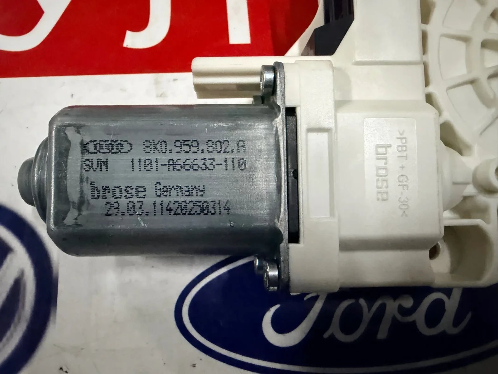 8K0959802A Моторче ел. стъкло предна дясна врата AUDI A4 B8 8K0.959.802.A , снимка 3 - Части - 53965608