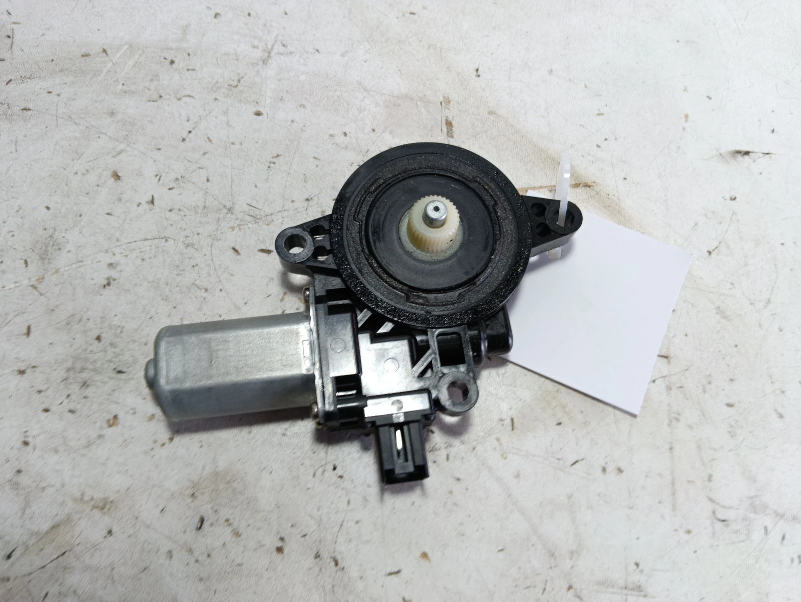 ел.машинка за задно ляво  стъкло d6515958x Mazda CX 5