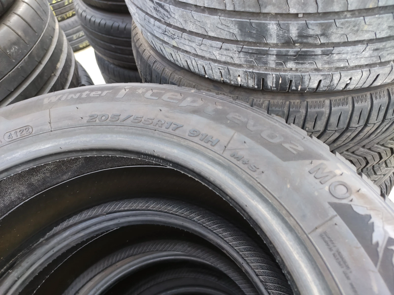Гуми Зимни 205/55R17, снимка 11 - Гуми и джанти - 55477937