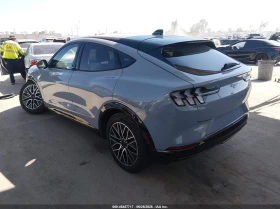 Ford Mustang Mach-E Premium, снимка 3