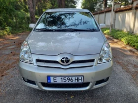     Toyota Corolla verso 2.2 / / 