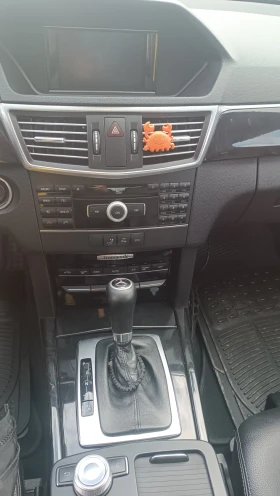 Mercedes-Benz E 220 E220  - 9400 € / 18384.80 лв. - 71384494 8