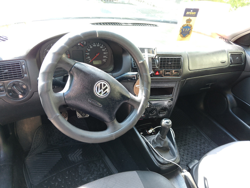 VW Golf 4, снимка 7 - Автомобили и джипове - 45876641