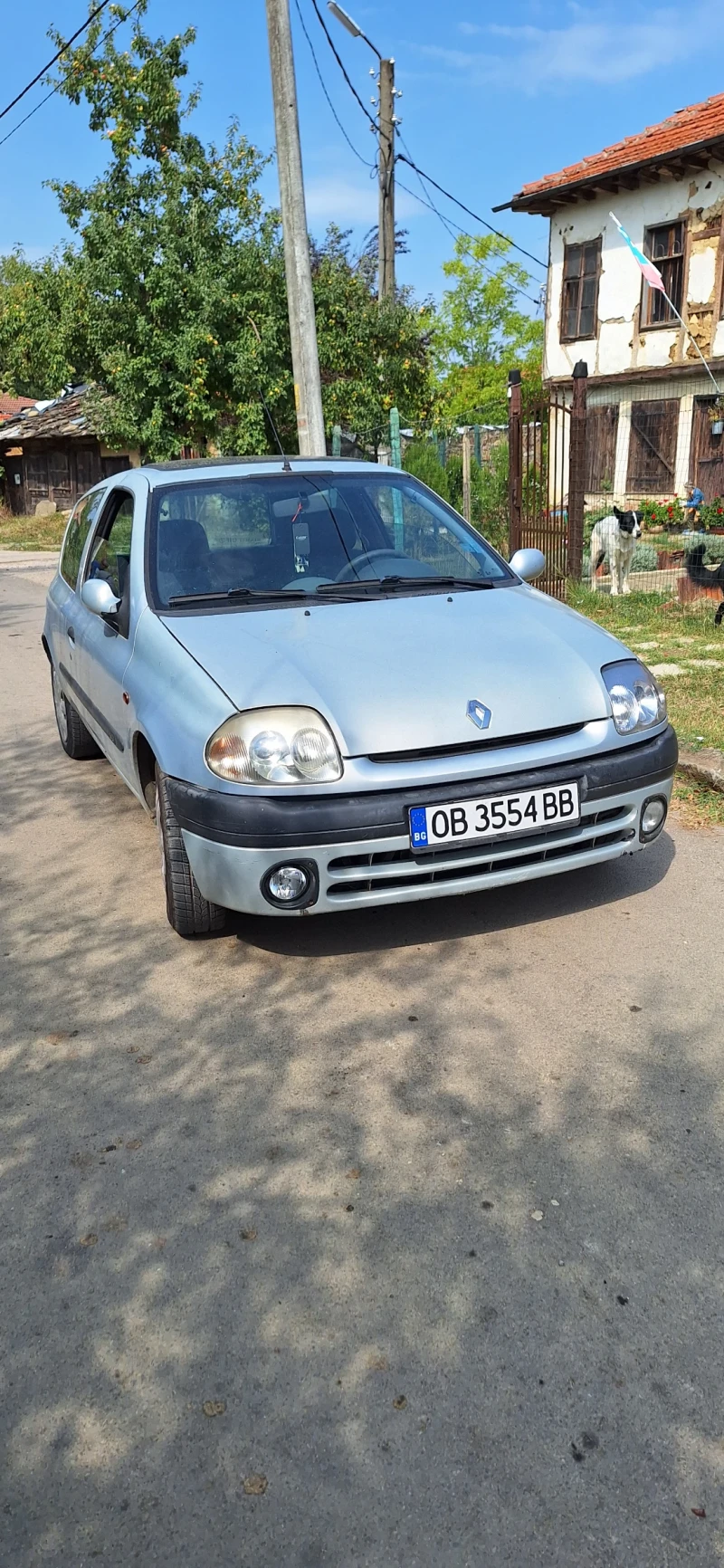 Renault Clio, снимка 2 - Автомобили и джипове - 47062461