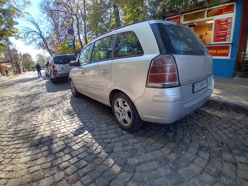 Opel Zafira, снимка 3 - Автомобили и джипове - 47605046