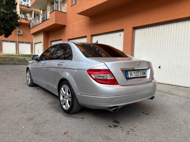 Mercedes-Benz C 320 4Matic, снимка 4 - Автомобили и джипове - 48601604