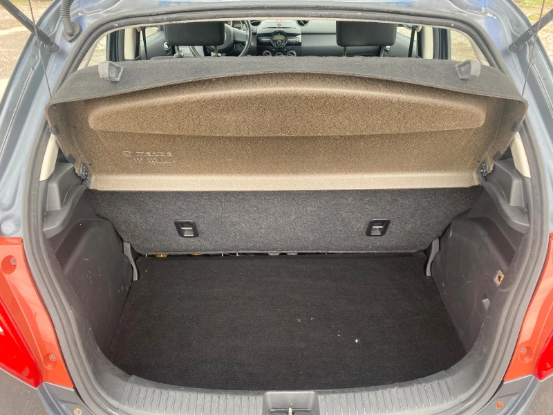 Mazda 2 1.4i BIFUEL, снимка 15 - Автомобили и джипове - 51946020