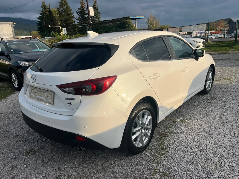 Mazda 3 1.5d 116h.km Full, снимка 4 - Автомобили и джипове - 52012390