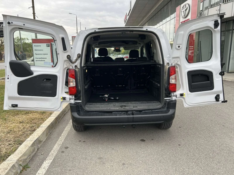 Toyota Proace City Verso 1.2P 6MT 4+ 1 Comfort N1, снимка 14 - Автомобили и джипове - 52075060