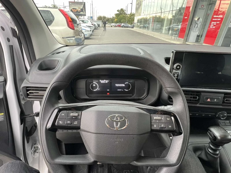 Toyota Proace City Verso 1.2P 6MT 4+ 1 Comfort N1, снимка 9 - Автомобили и джипове - 52075060