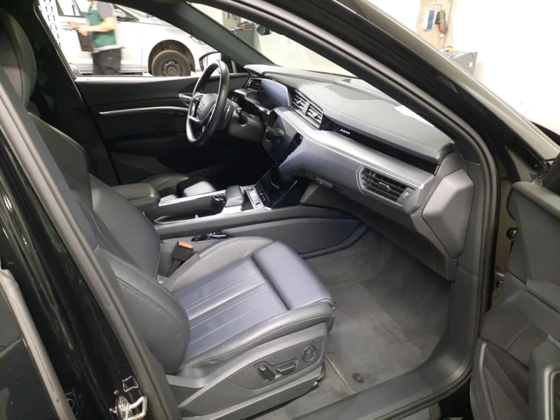 Audi E-Tron 55 с Пълна Гаранция, снимка 9 - Автомобили и джипове - 52565734