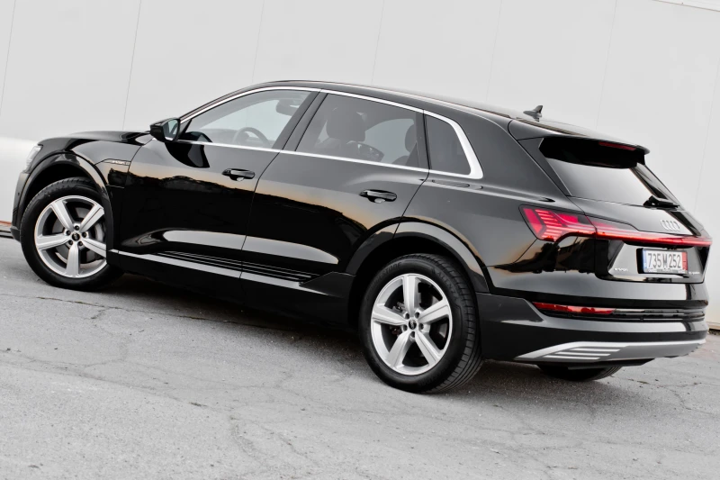 Audi E-Tron 55 с Пълна Гаранция, снимка 6 - Автомобили и джипове - 52565734