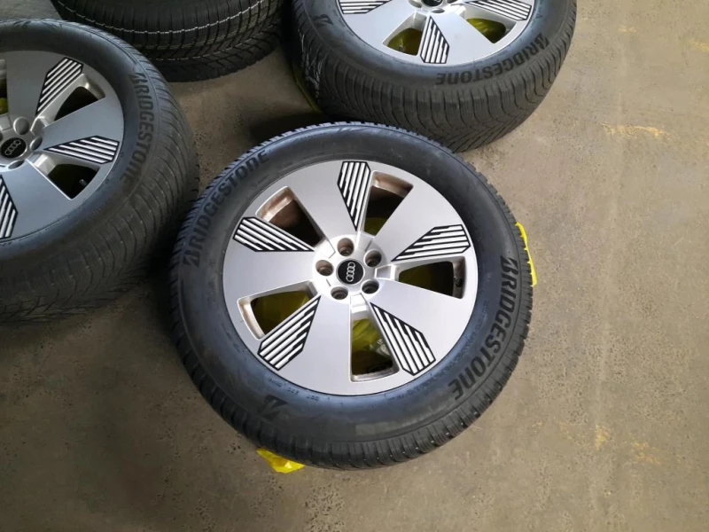 Audi E-Tron 55 с Пълна Гаранция, снимка 14 - Автомобили и джипове - 52565734