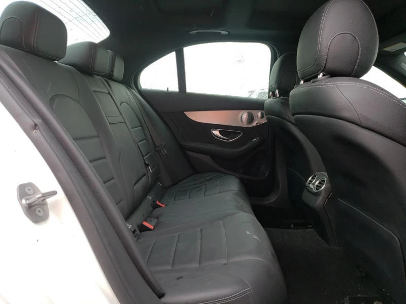 Mercedes-Benz C 300 2l 4Matic, снимка 10 - Автомобили и джипове - 53281341