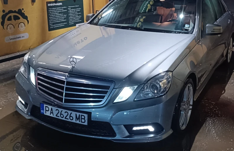Mercedes-Benz E 220 E220 , снимка 13 - Автомобили и джипове - 53398753