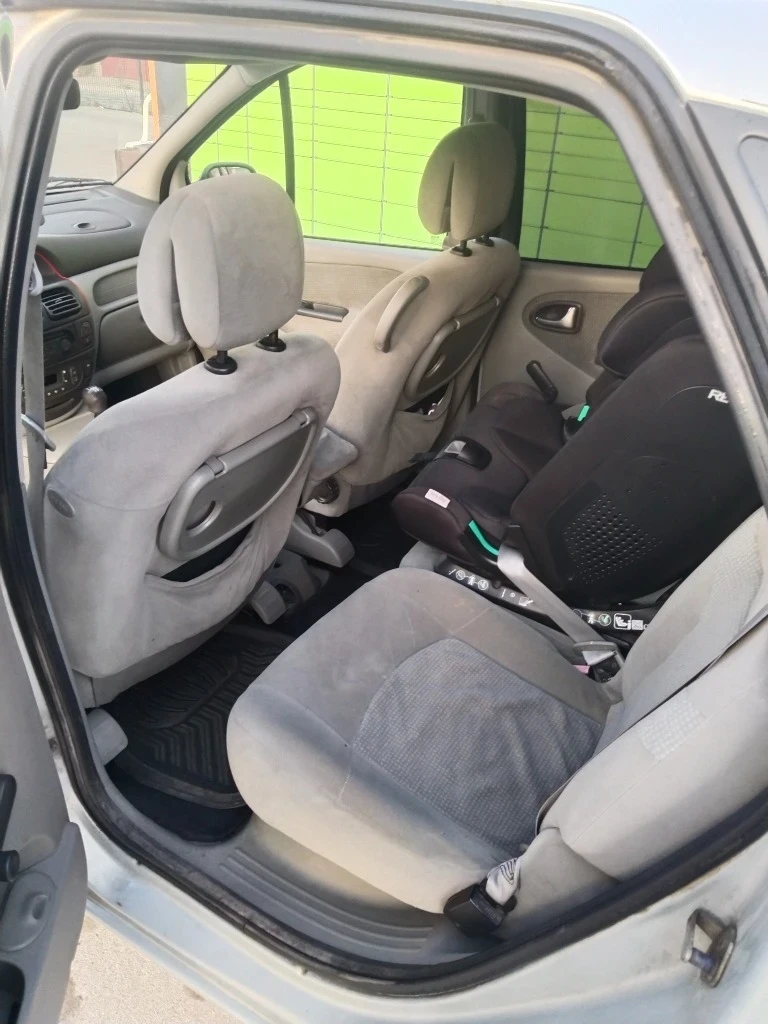 Renault Scenic 1.9 dci 102hp, снимка 8 - Автомобили и джипове - 48465532