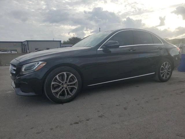 Mercedes-Benz C 300 Harman/Kardon* Обдухване* Камера, снимка 3 - Автомобили и джипове - 48616583