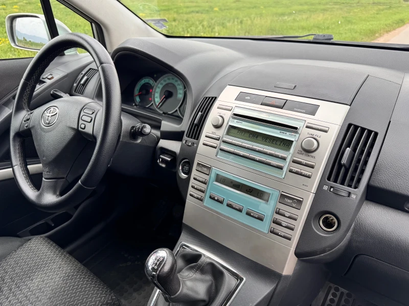Toyota Corolla verso 2.2 D4D 136hp - 7500 лв. - 64222798 | Car24.bg
