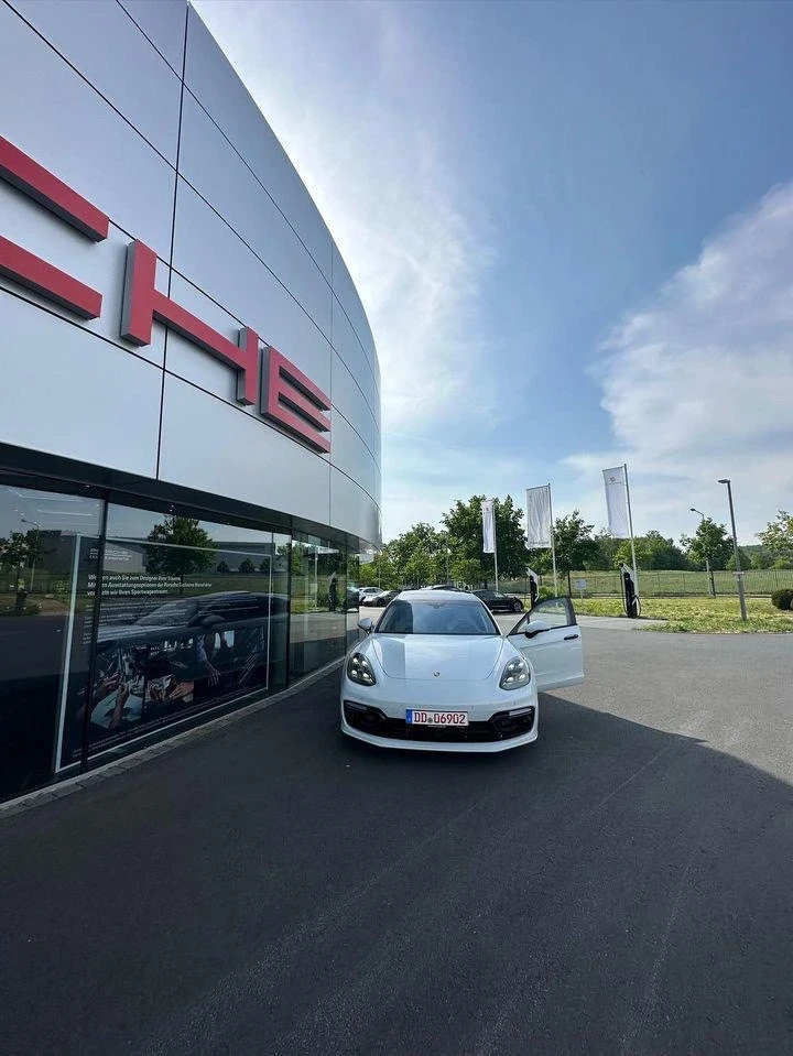 Porsche Panamera 4E-hybrid Sport Turismo, снимка 16 - Автомобили и джипове - 54726954