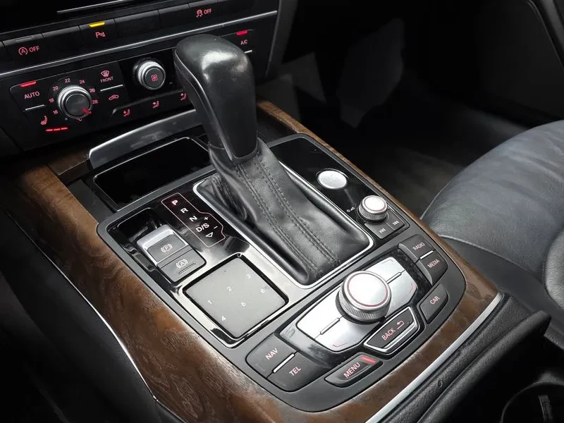 Audi A6 2.0 TDI, снимка 9 - Автомобили и джипове - 55057917