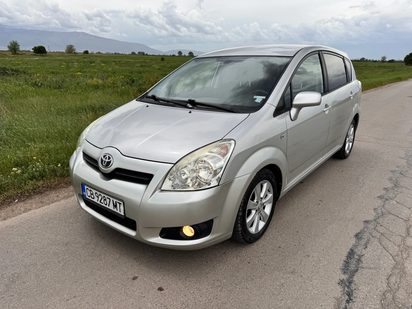 Toyota Corolla verso 2.2 D4D 136hp - изображение 6