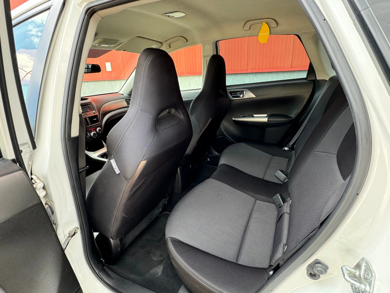 Subaru Impreza 2.0D - изображение 9