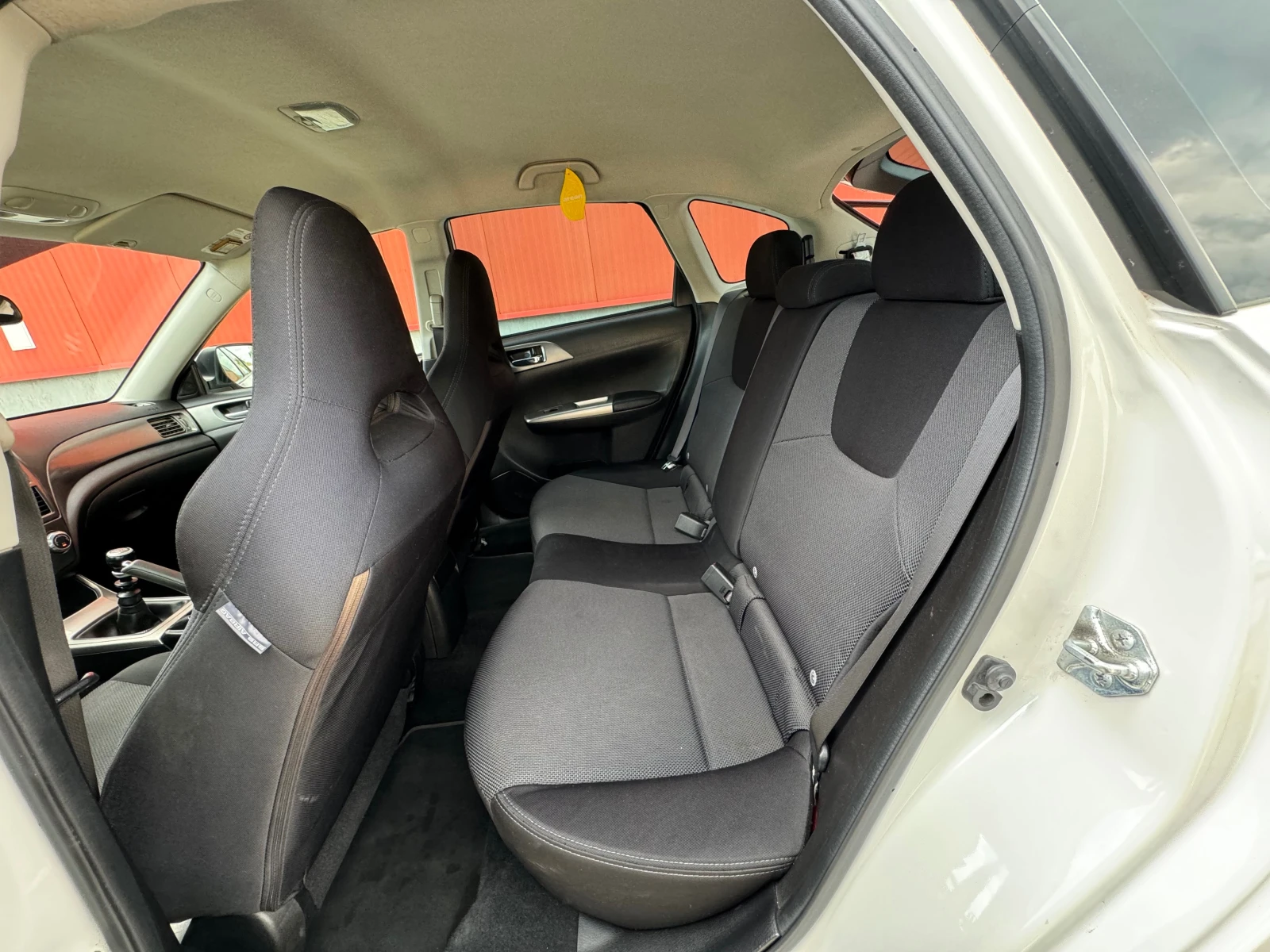 Subaru Impreza 2.0D - изображение 8