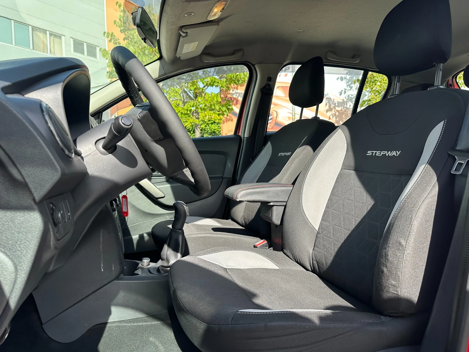 Dacia Sandero 1.5d 90 к.с. - изображение 8
