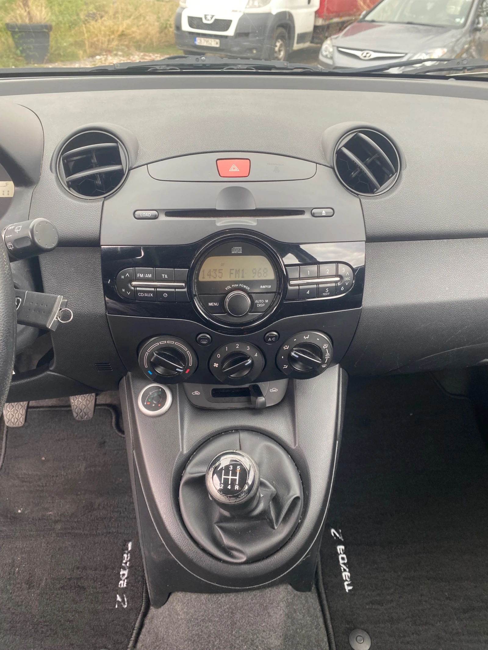 Mazda 2 1.4i BIFUEL | Mobile.bg   13