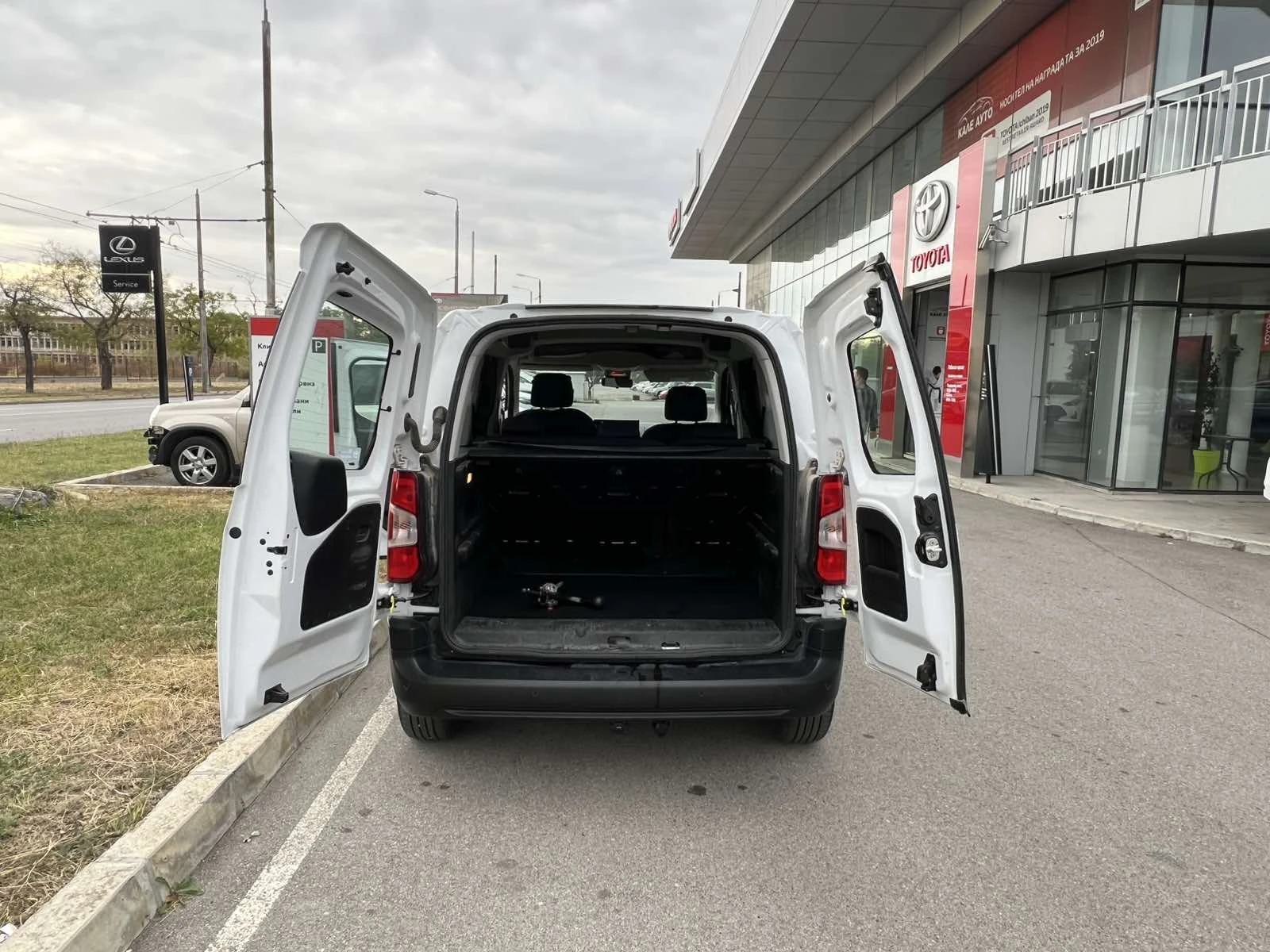 Toyota Proace City Verso 1.2P 6MT 4+ 1 Comfort N1 | Mobile.bg   13