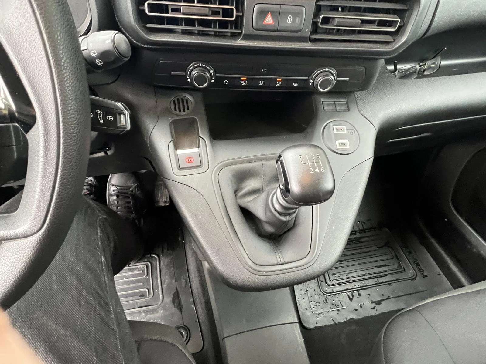 Toyota Proace City Verso 1.2P 6MT 4+ 1 Comfort N1 | Mobile.bg   11