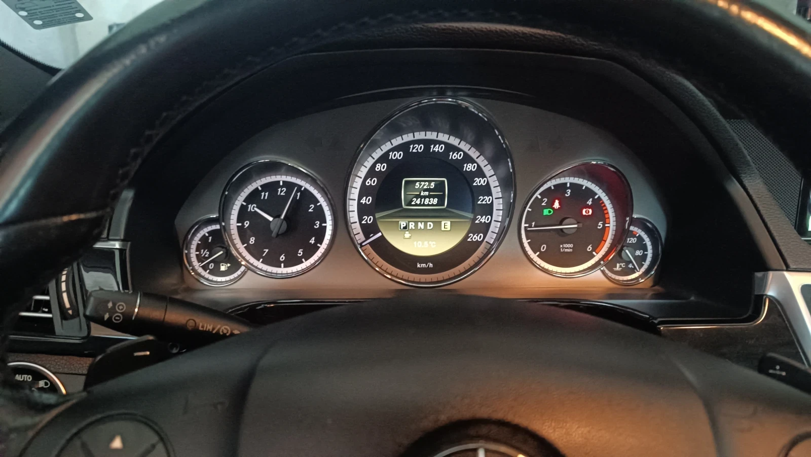 Mercedes-Benz E 220 E220  - изображение 7