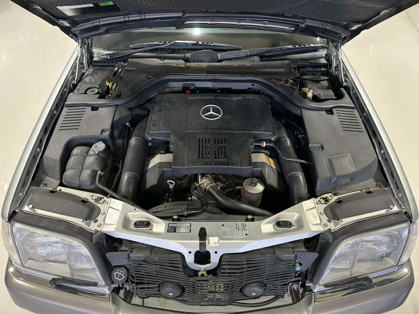 Mercedes-Benz 500 500 SE, снимка 16 - Автомобили и джипове - 53723593