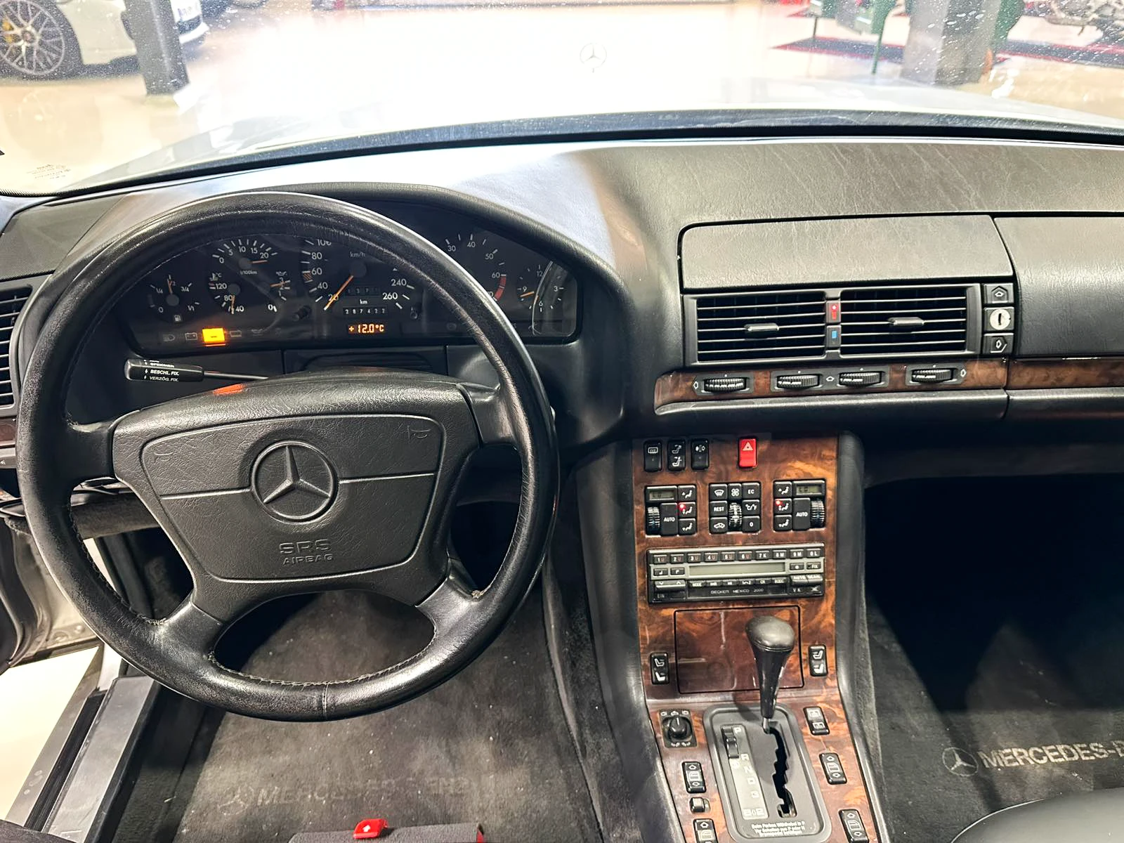 Mercedes-Benz 500 500 SE, снимка 13 - Автомобили и джипове - 53723593