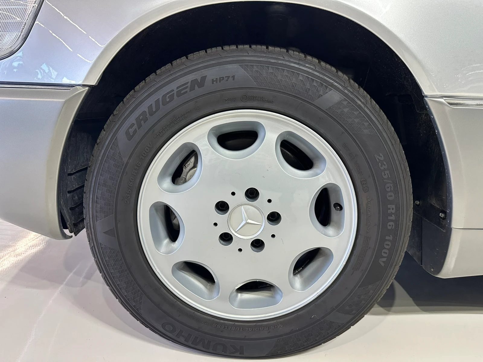 Mercedes-Benz 500 500 SE, снимка 17 - Автомобили и джипове - 53723593