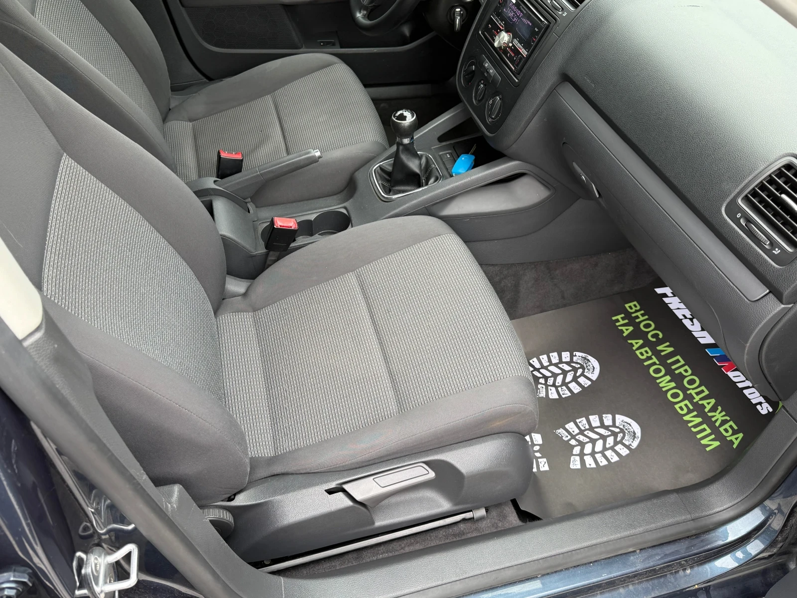 VW Jetta 1.9TDI 105 K.C. / 2006 ГОДИНА / КЛИМАТИК , снимка 13 - Автомобили и джипове - 53942734