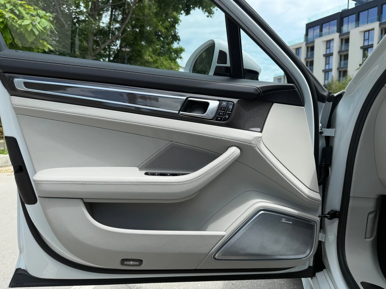Porsche Panamera 4E-hybrid Sport Turismo, снимка 12 - Автомобили и джипове - 54726954