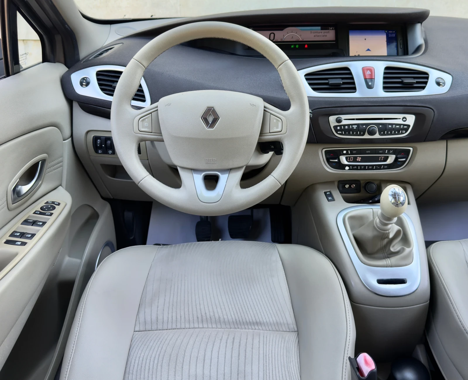 Renault Scenic 1.9DCi //KEYLESS GO* NAVI* ITALY, снимка 12 - Автомобили и джипове - 54840305