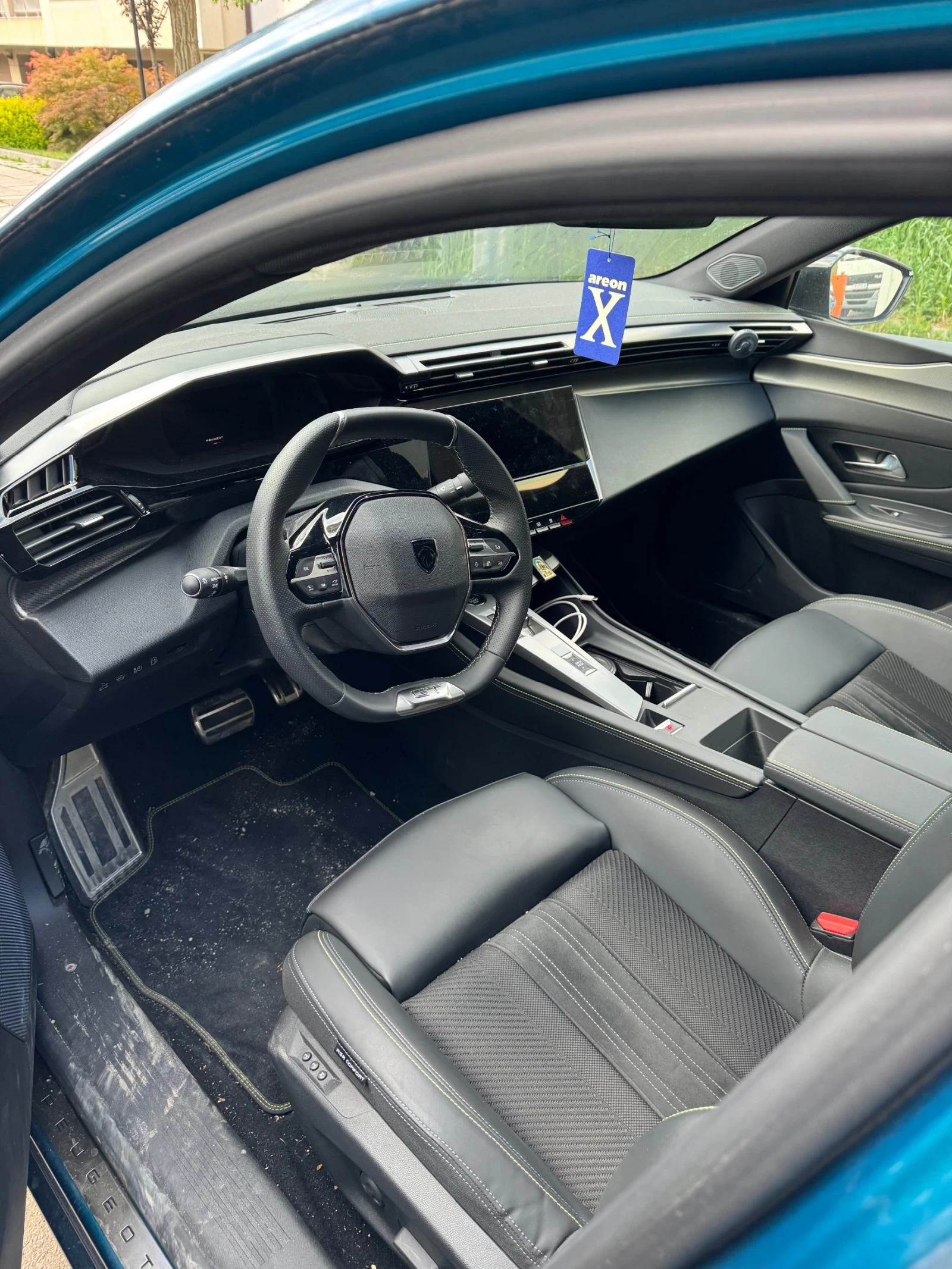 Peugeot 408 Plug-in хибрид, снимка 6 - Автомобили и джипове - 54947441