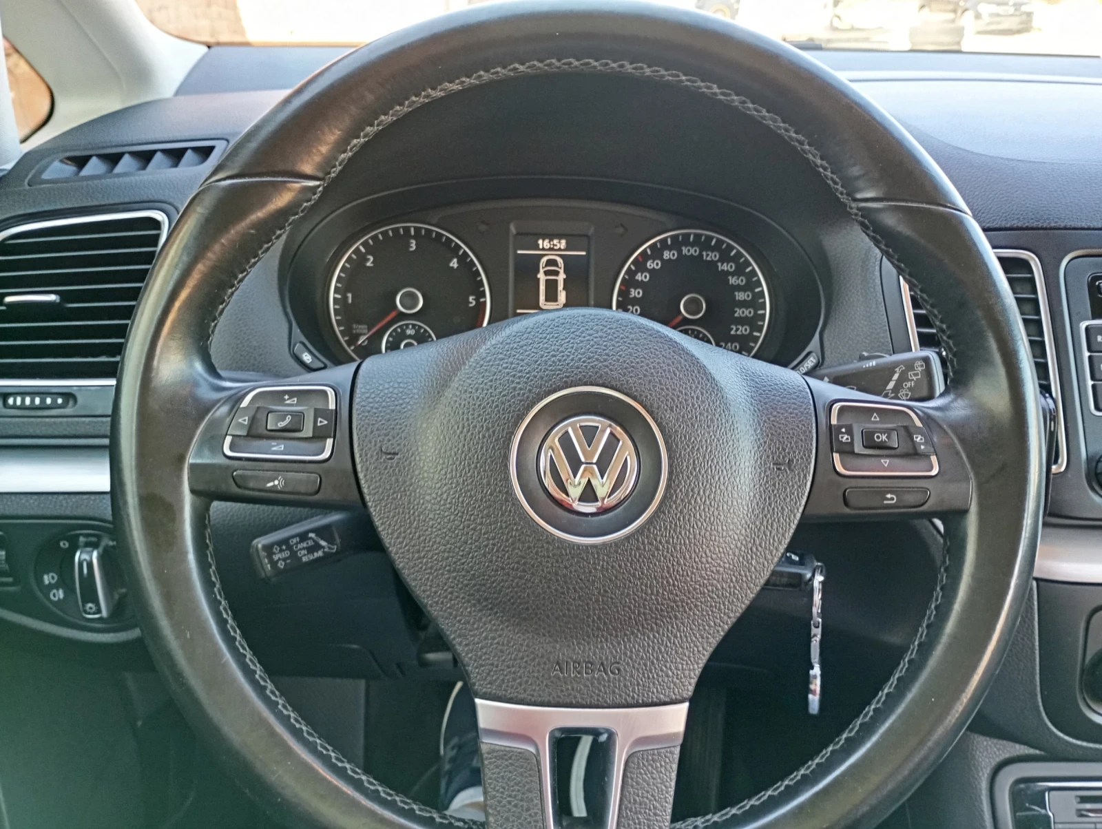 VW Sharan Ван, снимка 8 - Автомобили и джипове - 55042954