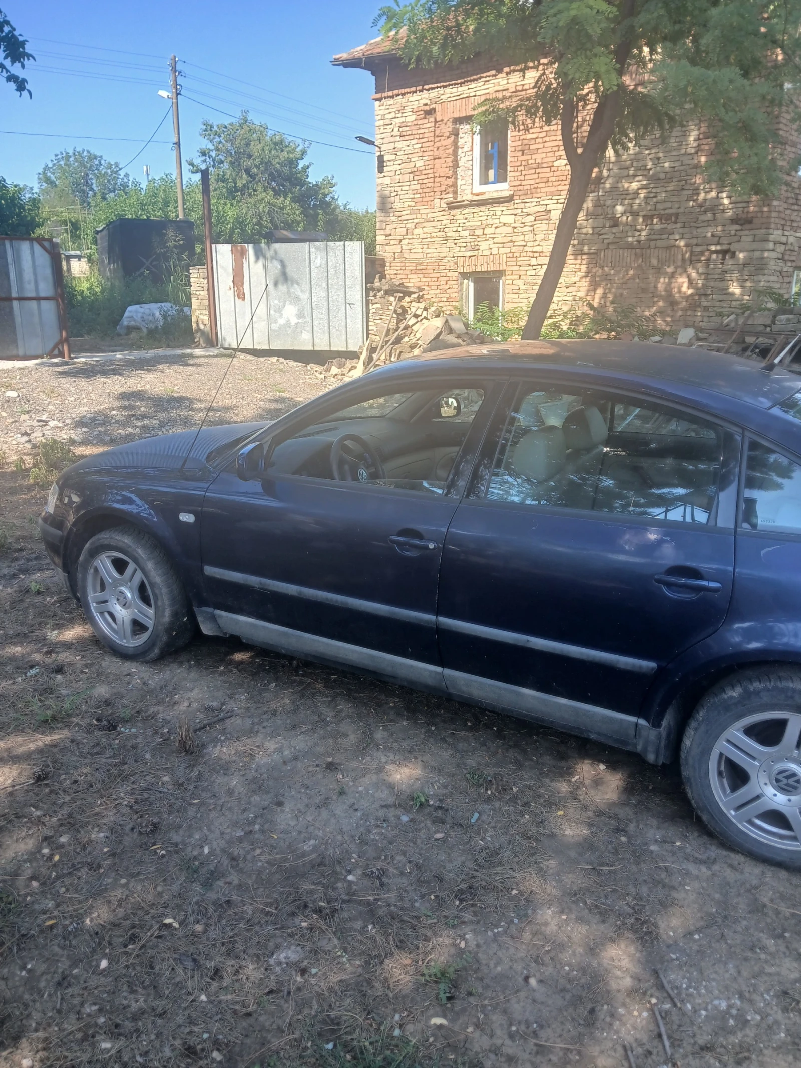 VW Passat, снимка 12 - Автомобили и джипове - 55738400