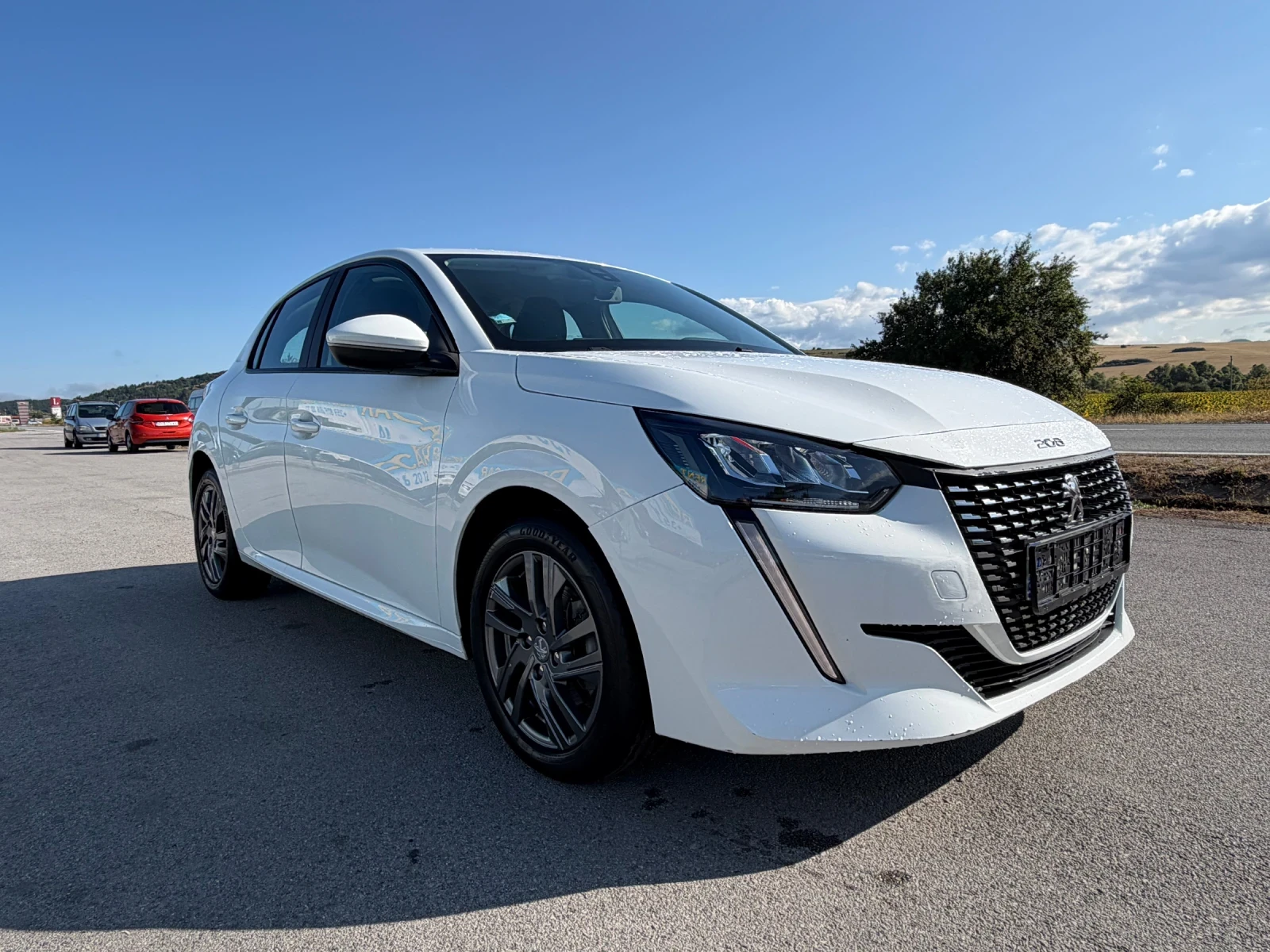 Peugeot 208, снимка 2 - Автомобили и джипове - 55411353