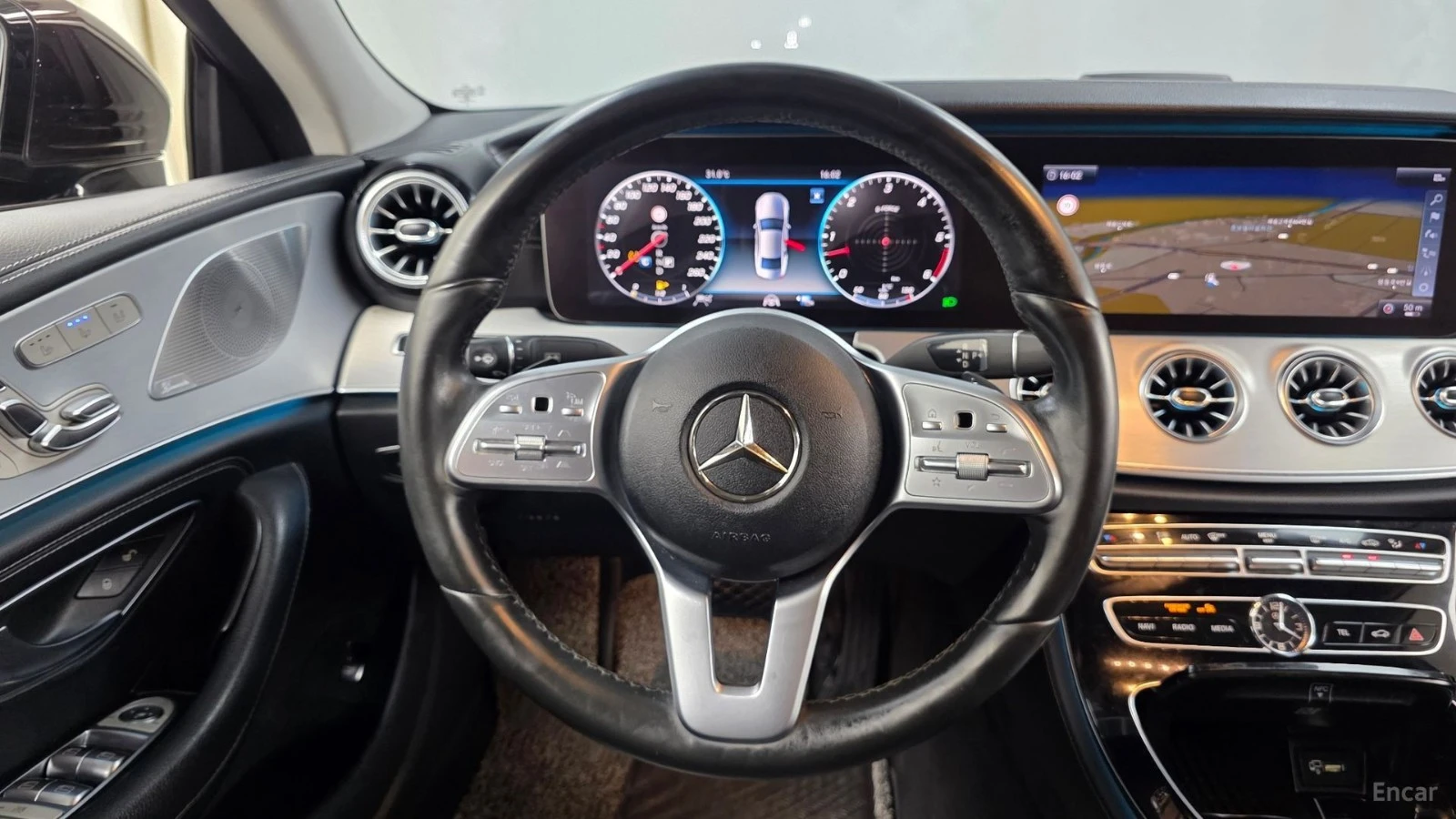 Mercedes-Benz CLS 400 D 4MATIC Автокредит Цена до България, снимка 8 - Автомобили и джипове - 55491465