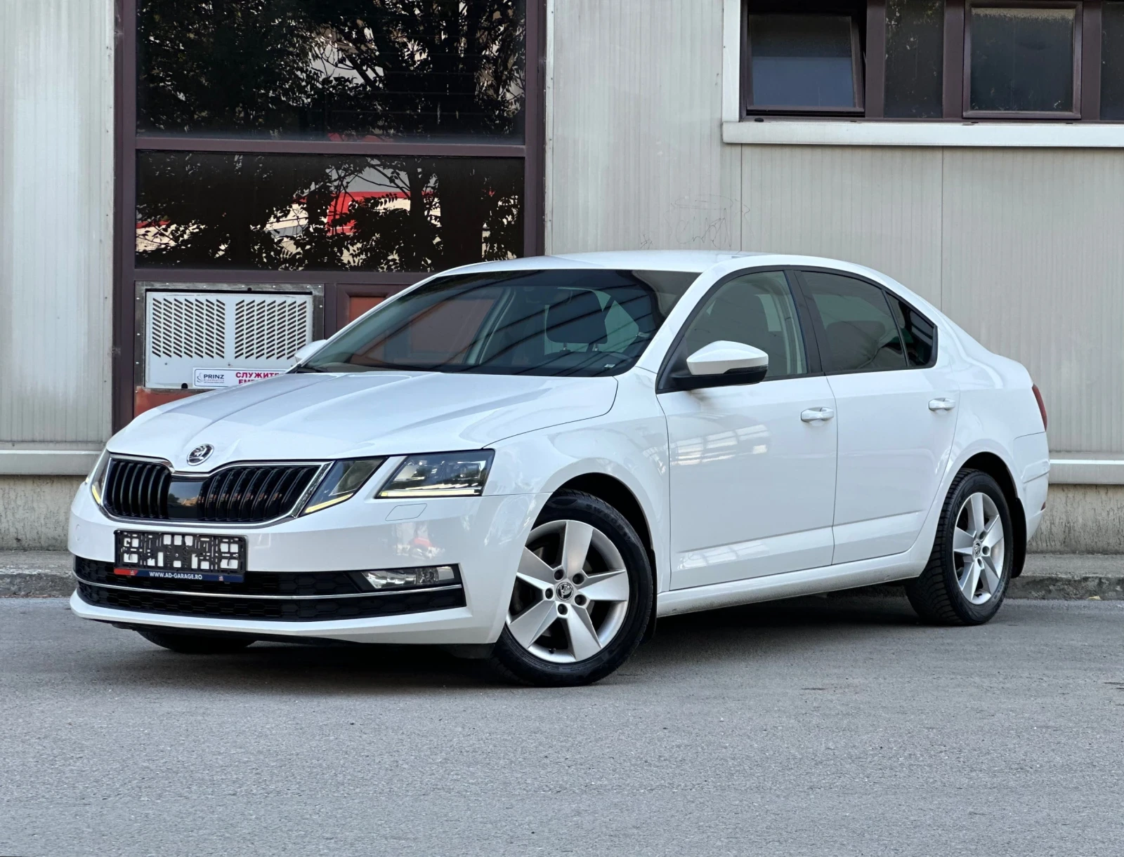 Skoda Octavia FACELIFT/2.0TDi/DSG6/FULL/MAX/НОВ МАХОВИК/ПОРЪЧКОВ