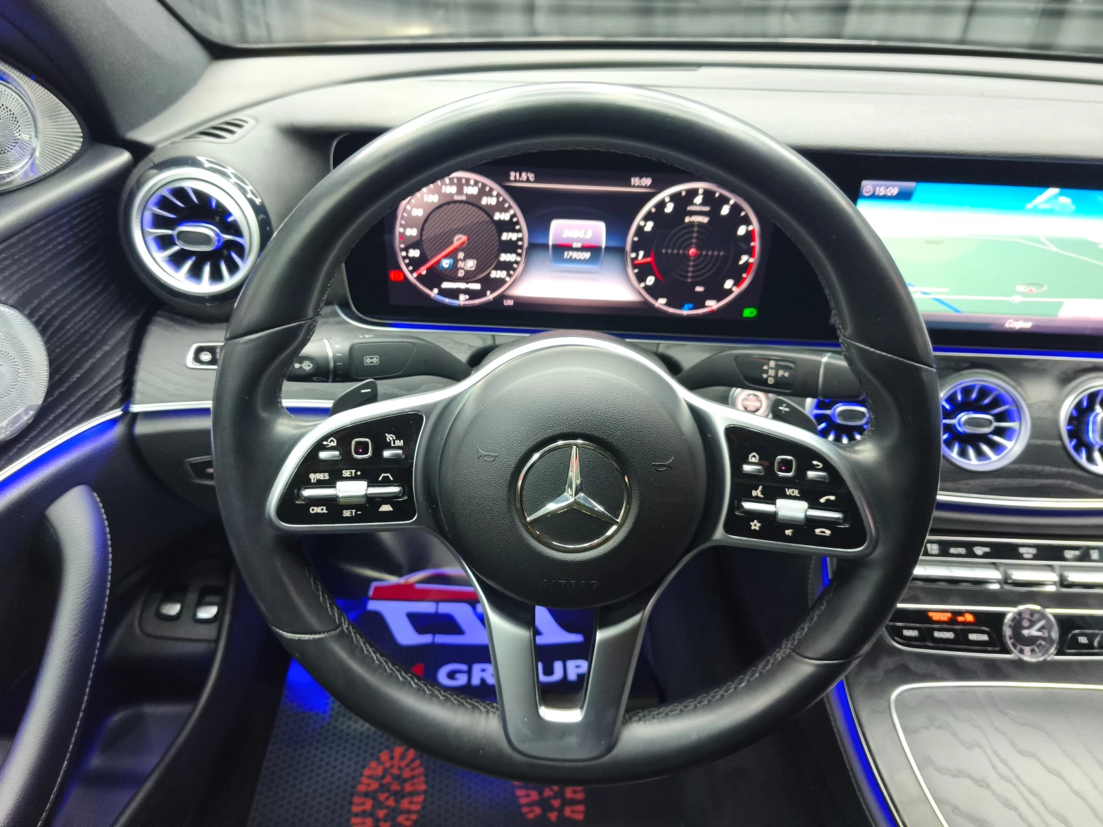 Mercedes-Benz E 220 d 194k.c 4Matic* FACE AMG-Line* FULL* , снимка 17 - Автомобили и джипове - 56112720