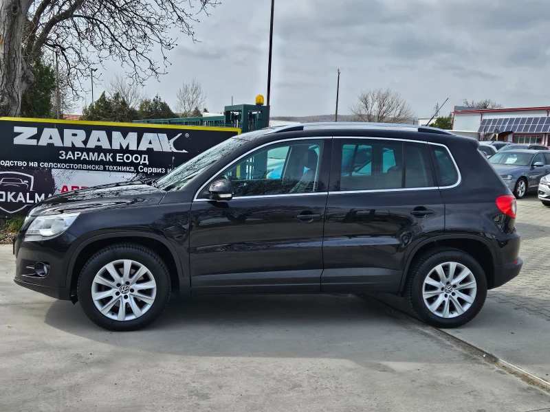 VW Tiguan 2.0TDI* DSG* NAVI, снимка 8 - Автомобили и джипове - 52842682