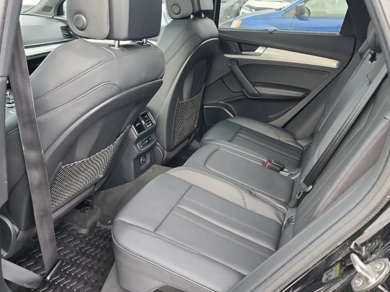 Audi SQ5 * TECHNIK * FULL EXTRAS * ЛИЦЕНЗИРАН ПРОДАВАЧ, снимка 13 - Автомобили и джипове - 53452040