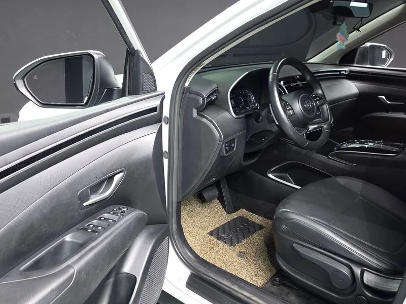 Hyundai Tucson G4FP, снимка 10 - Автомобили и джипове - 56237168
